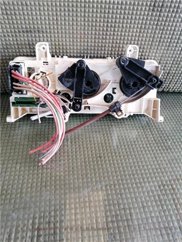Mandos Calefaccion / Aire Acondicionado Renault Clio II Fase II (B/CB0)(2001->) foto 2