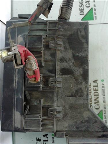 Caja Reles Nissan Almera Tino (V10M)(05.2000->) foto 3