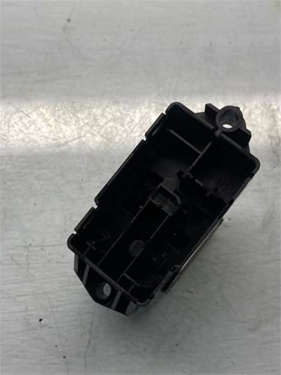 Interruptor freno mano eléctrico Renault Megane III Sport Tourer (2009->) foto 3
