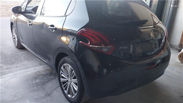 piloto trasero izquierdo peugeot 208 012012
