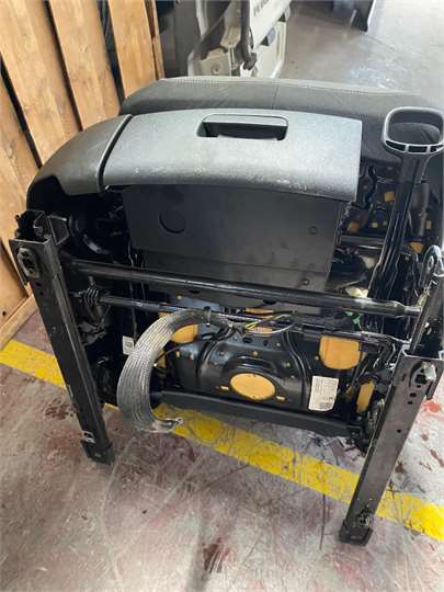 Asiento Delantero Derecho Volkswagen Golf Sportsvan VII (AM1)(12.2013->2017) foto 4