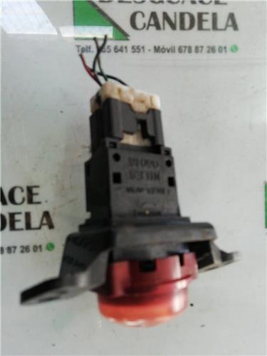 Interruptor Luces Emergencia Nissan Almera Tino (V10M)(05.2000->) foto 2