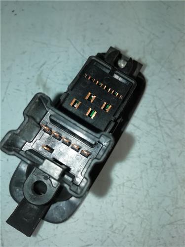 MANDO ELEVALUNAS TRASERO IZQUIERDO Nissan Qashqai (J10)(01.2007->) foto 3