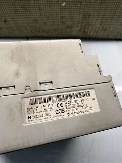 Radio / Cd Mercedes-Benz Clase E (BM 211) Berlina (01.2002->) foto 3