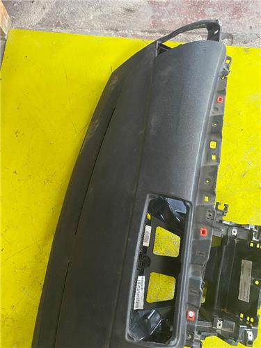 Salpicadero BMW Serie 1 Berlina (E81/E87)(2004->) foto 3