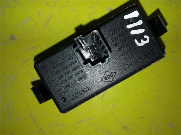 Interruptor Luces Emergencia Renault Clio III (2005->) foto 3