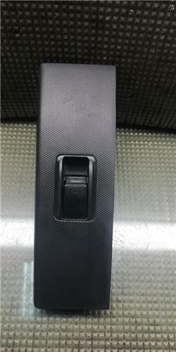 MANDO ELEVALUNAS DELANTERO DERECHO Toyota Corolla Verso (R1)(2004->) foto 3
