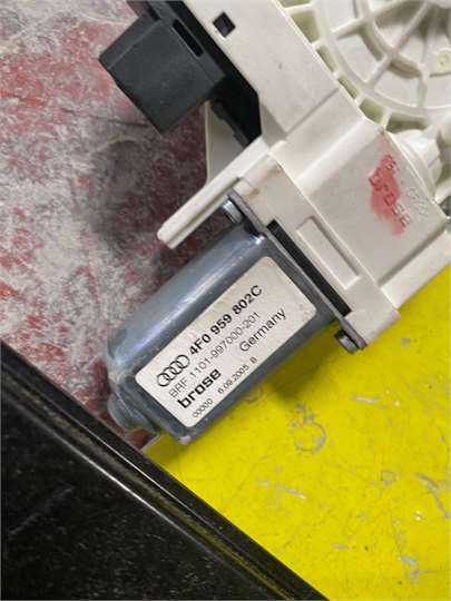 Elevalunas Electrico Trasero Derecho Audi A6 Berlina (4F2)(2004->) foto 2