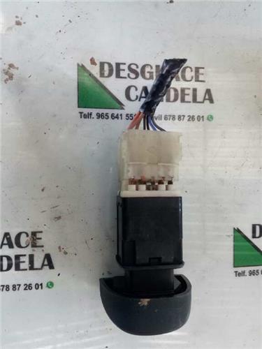 Interruptor Luces Emergencia Renault Megane I Berl./ Berl. con portón (BA0)(08.1995->) foto 3