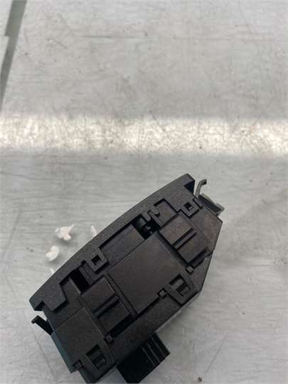 Interruptor Luces Emergencia Mercedes-Benz Clase C (BM 204) Berlina (01.2007->) foto 3