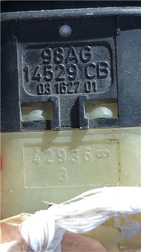 MANDO ELEVALUNAS DELANTERO DERECHO Ford Focus Berlina (CAK)(1998->) foto 4