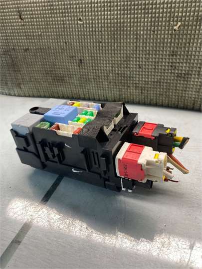 Caja Fusibles/Rele Citroen C4 Picasso/Spacetourer (05.2013->) foto 5