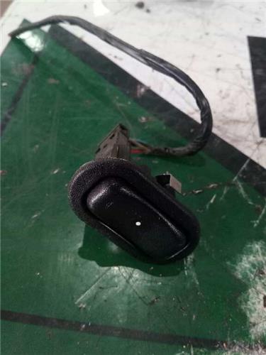 MANDO ELEVALUNAS DELANTERO DERECHO Opel ASTRA G BERLINA