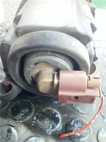 Faro Antiniebla Izquierdo Lexus IS200 foto 2