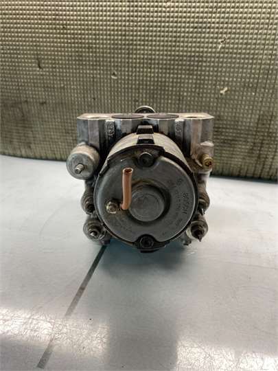 Nucleo Abs Audi A6 Berlina (C4)(1994->) foto 5