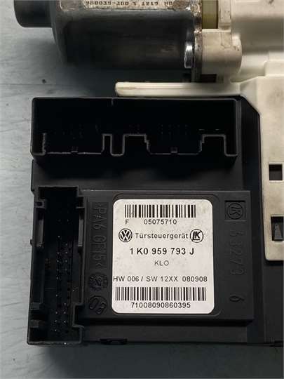 MOTOR ELEVALUNAS DELANTERO IZQUIERDO Volkswagen Golf V (1K1)(10.2003->2008) foto 4