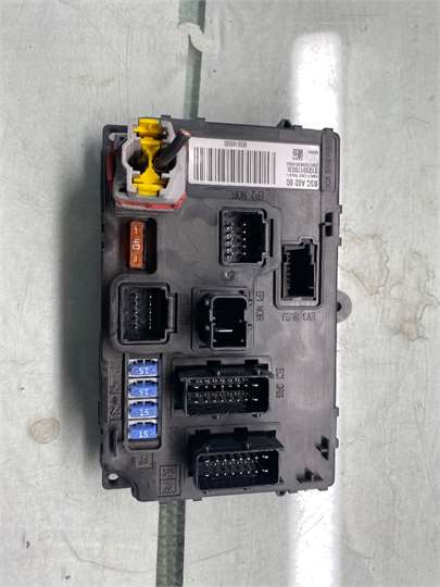 Caja Fusibles/Rele Peugeot 407 (2004->)