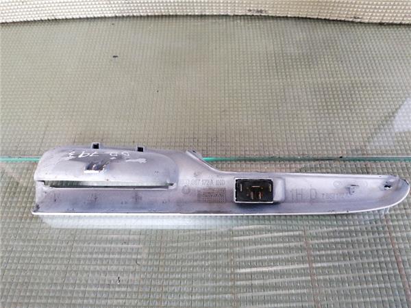 MANDO ELEVALUNAS DELANTERO DERECHO