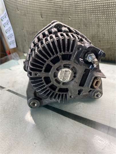 Alternador Renault Megane III Coupe-Cabrio (04.2010->) foto 4