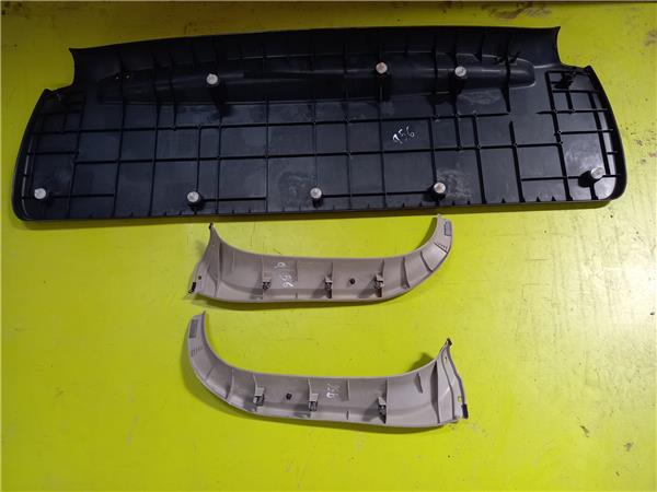 Guarnecido Porton Trasero Nissan Note (E11E)(01.2006->)