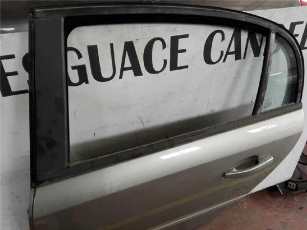 Puerta Trasera Izquierda Opel VECTRA C BERLINA foto 3