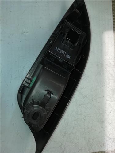 MANDO ELEVALUNAS TRASERO DERECHO Opel Astra K Berlina 5p (09.2015->) foto 3