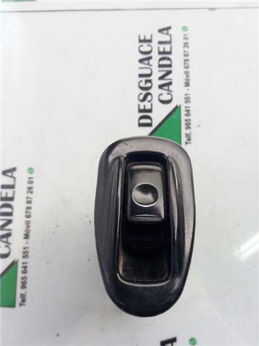 MANDO ELEVALUNAS TRASERO IZQUIERDO Mitsubishi Santamo (Hyundai)(1999->) foto 2