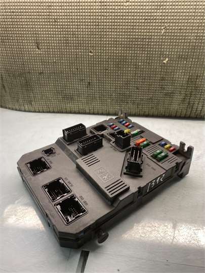 Caja Fusibles/Rele Citroen Xsara Picasso (1999->) foto 4