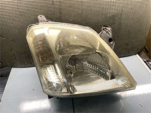 Faro Delantero Derecho