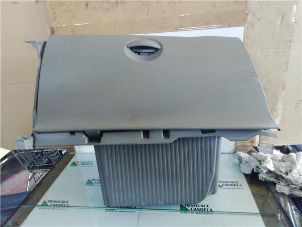 Guantera Salpicadero Renault Kangoo II (F/KW0)(2008->)