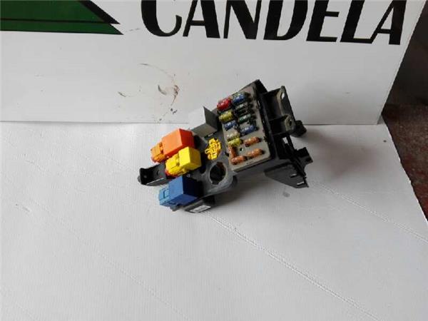 Caja Reles Peugeot 106 (S2)(04.1996->)