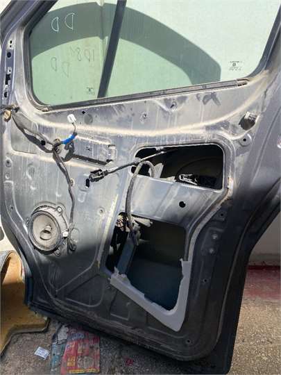 Puerta Delantera Derecha Renault Trafic III Combi (08.2014->) foto 5