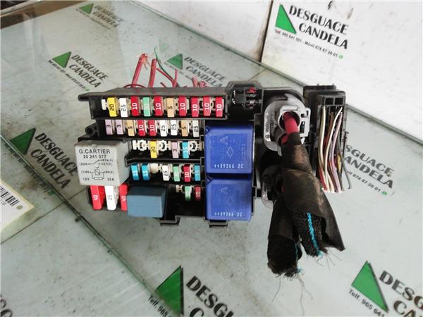 Caja Reles Renault MEGANE III BERLINA 5 P