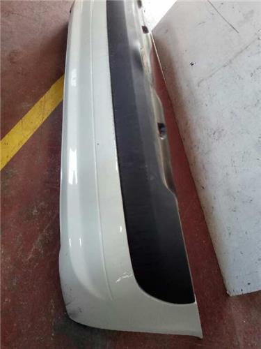Paragolpes Trasero Renault CLIO II FASE II foto 3