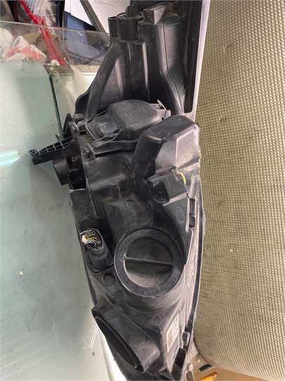 Faro Delantero Izquierdo Ford C-Max (CB7)(2010->) foto 2