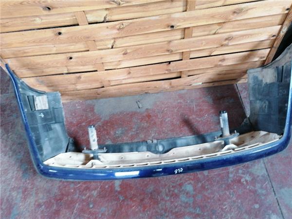 Paragolpes Trasero BMW Serie 3 Berlina (E36)(1990->) foto 3