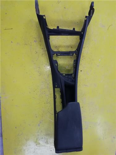 Reposabrazos BMW Serie 1 Berlina (E81/E87)(2004->) foto 2
