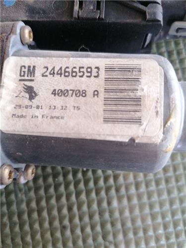 MOTOR ELEVALUNAS DELANTERO IZQUIERDO Opel Corsa C (2000->) foto 2