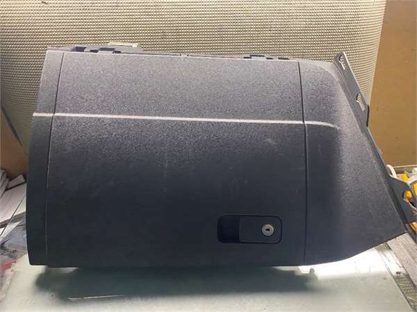 Guantera Salpicadero Volkswagen Golf Sportsvan VII (AM1)(12.2013->2017)