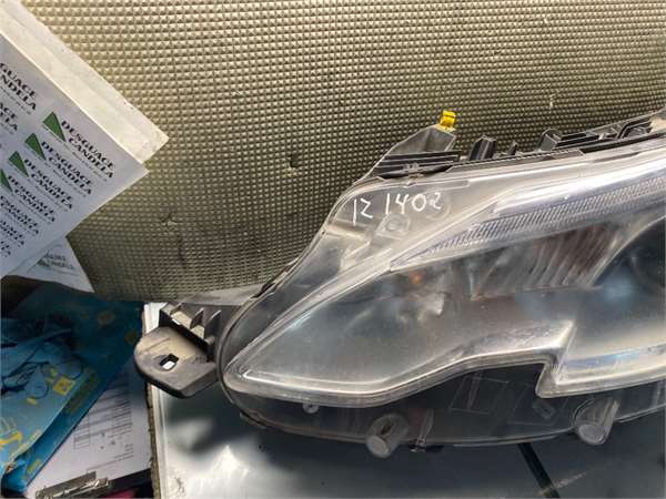 Faro Delantero Izquierdo Peugeot 2008 (03.2013->) foto 2