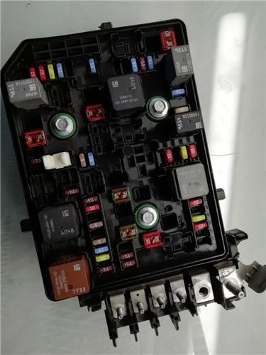 Caja Fusibles/Rele Opel Astra K Berlina 5p (09.2015->) foto 3