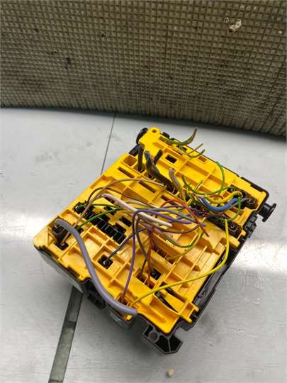 Caja Fusibles/Rele Peugeot 2008 (03.2013->) foto 3
