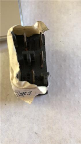 MANDO ELEVALUNAS DELANTERO DERECHO Seat Ibiza (6K1)(1993->) foto 5