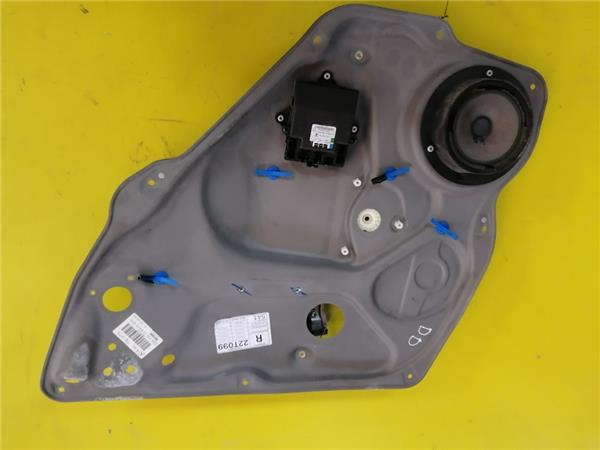 elevalunas electrico delantero derecho merced