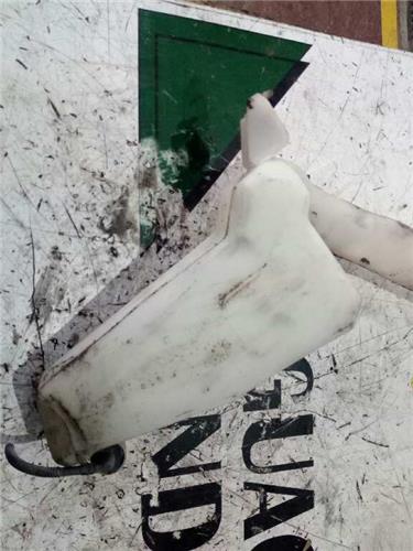 Deposito Limpiaparabrisas Seat Ibiza (6L1)(04.2002->) foto 5