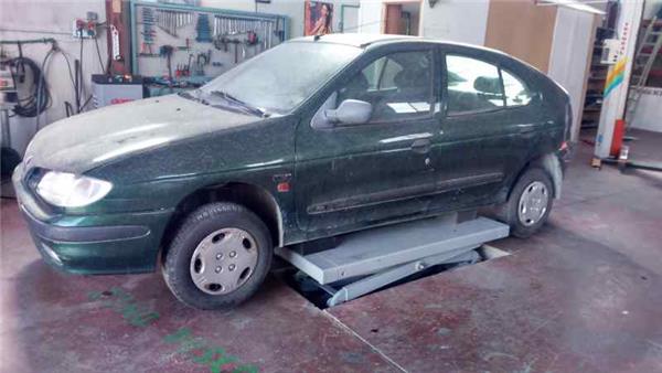 Interruptor Luces Emergencia Renault Megane I Berl./ Berl. con portón (BA0)(08.1995->)
