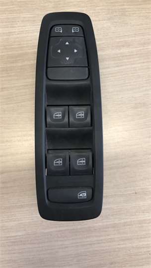 MANDO ELEVALUNAS DELANTERO IZQUIERDO Renault Megane IV Sport Tourer (06.2016->)