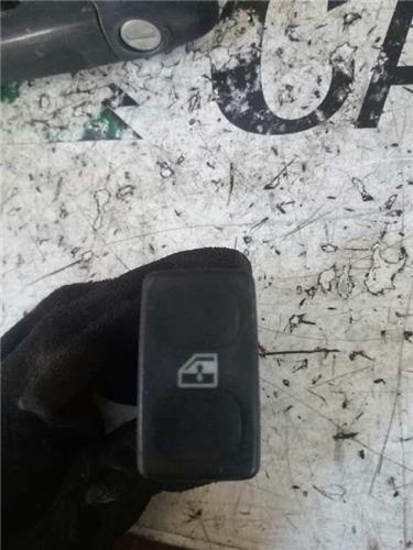 MANDO ELEVALUNAS DELANTERO IZQUIERDO Seat CORDOBA BERLINA foto 2