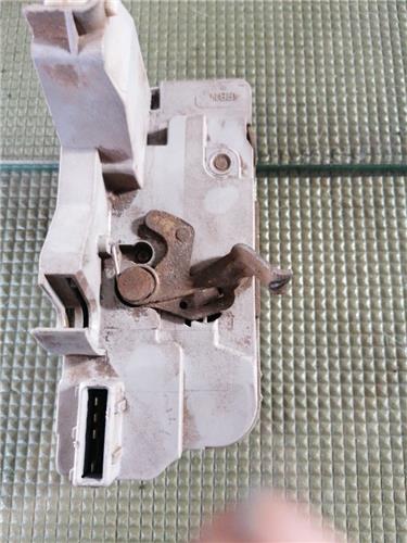 Cerradura Puerta Trasera Derecha Peugeot 307 (S1)(04.2001->06.2005) foto 2
