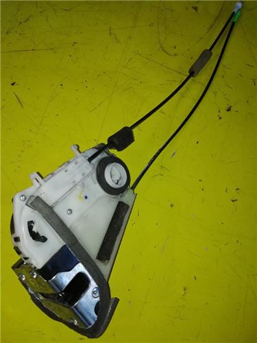 cerradura puerta trasera derecha toyota prius